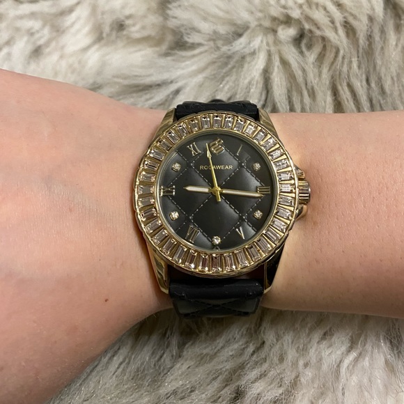 Vintage early 2000s Rocawear glam black and gold rhinestone watch - Picture 2 of 6